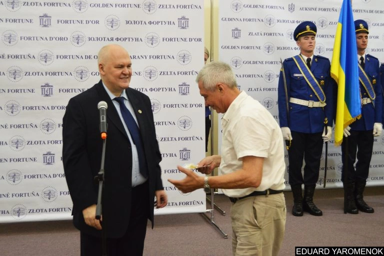 Recognizing the research contribution
