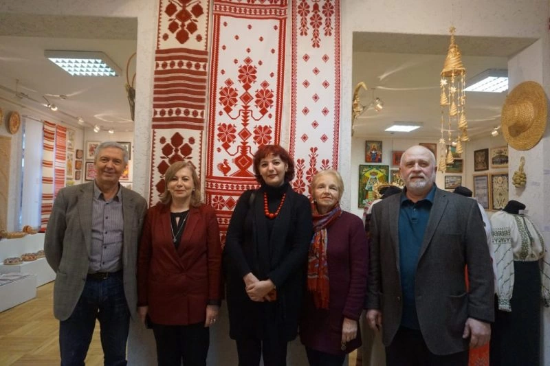 Living culture because it unites